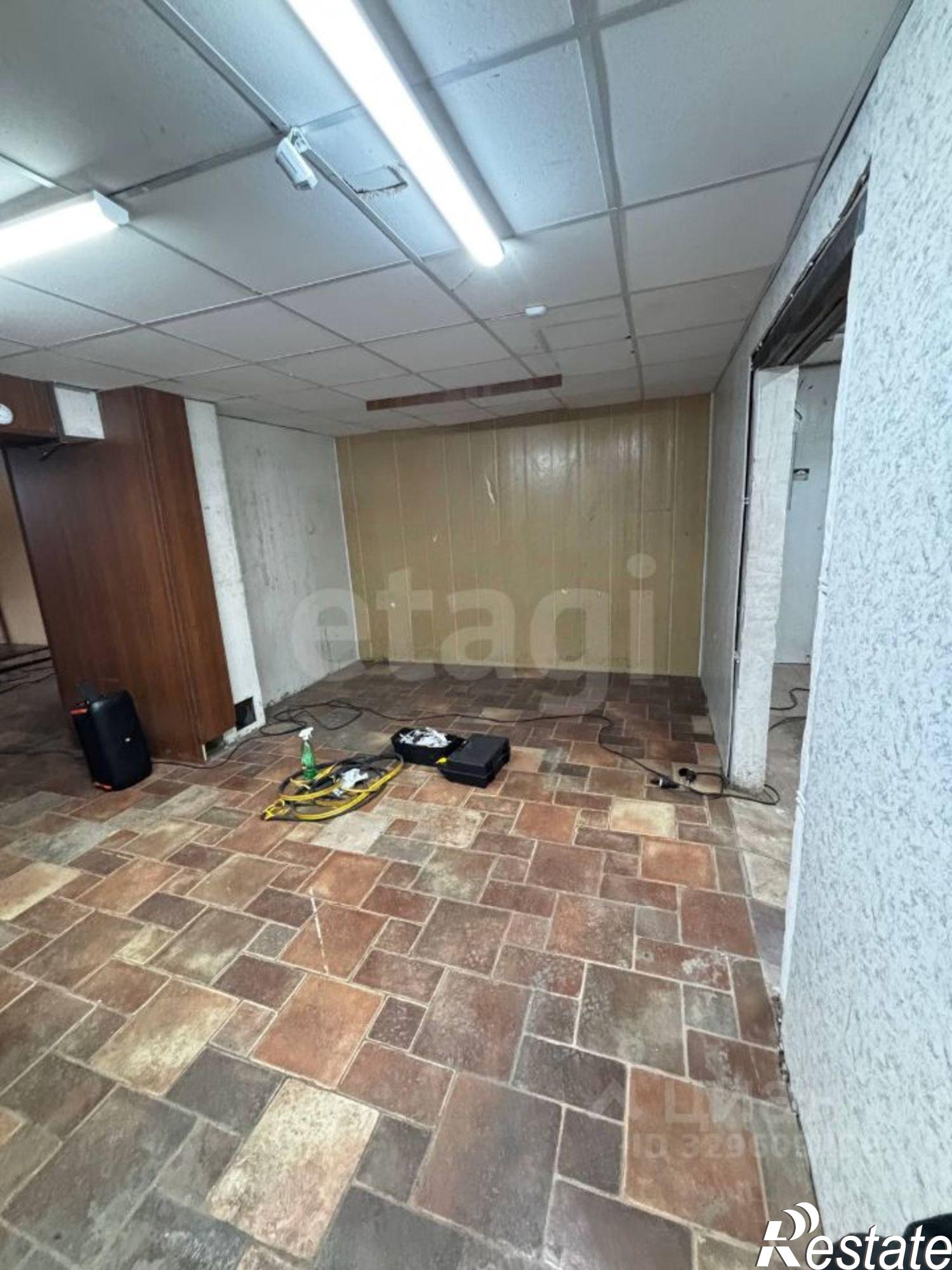 Купить торговое помещение за 6 443 680 рублей на Кольцевая улица, 122Б