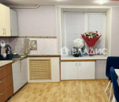 4-комн, 100кв м, этаж 1/5 ул Артема, 15