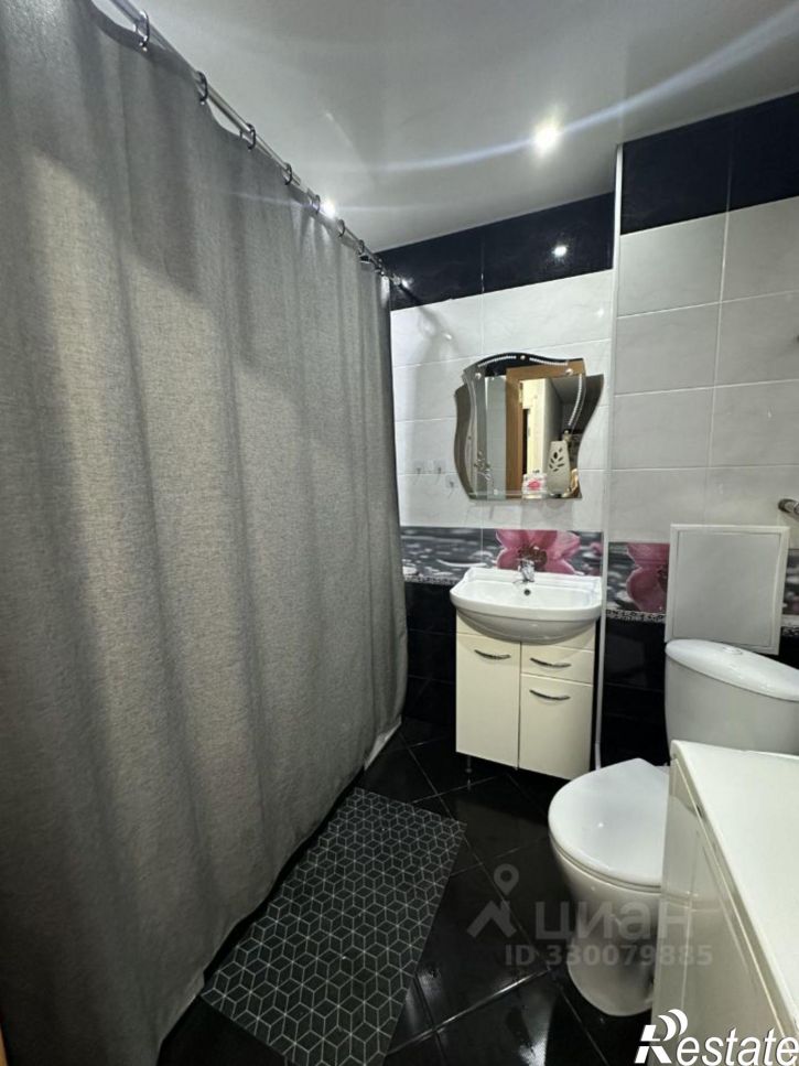 3-комн квартира улица Первых Строителей, 5А,  д. 5А
