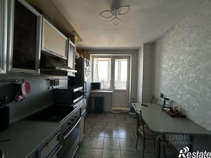 3-комн квартира улица Максима Рыльского,дом 31