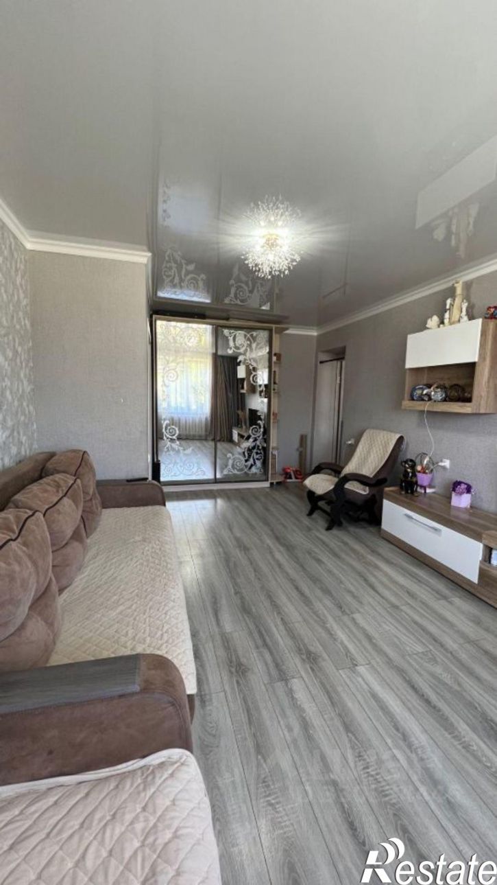 2-комн квартира Революционная улица, 31,  д. 31