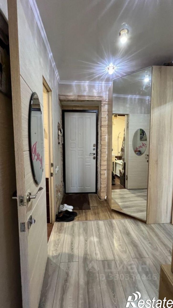 2-комн квартира Революционная улица, 31,  д. 31
