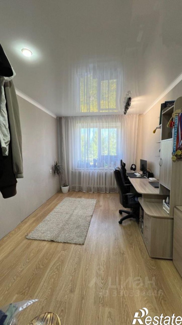 2-комн квартира Революционная улица, 31,  д. 31