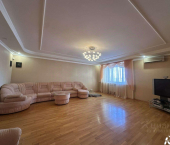 4-комн, 160кв м, этаж 4/15 улица Карла Маркса, 53/1