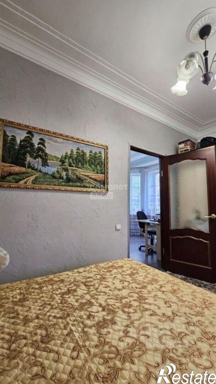 2-комн квартира ул Девонская, 1,  д. 1