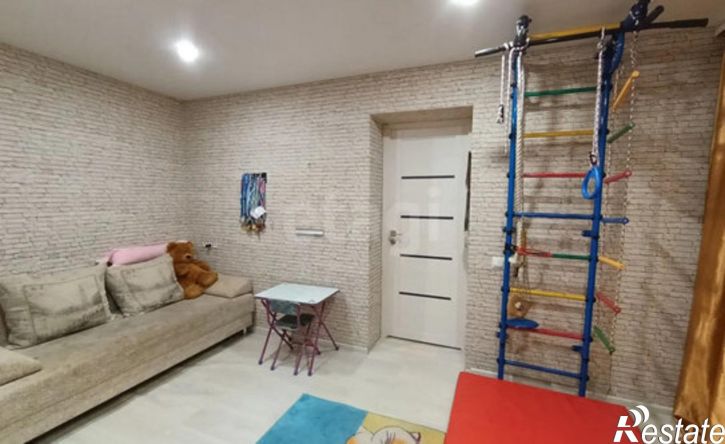 4-комн квартира Интернациональная улица, 120В,  д. 120В