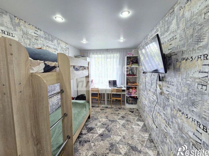 2-комн квартира мкр 32-й, 37,  д. 37
