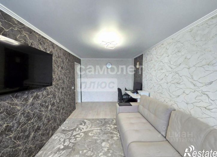 2-комн квартира мкр 32-й, 37,  д. 37