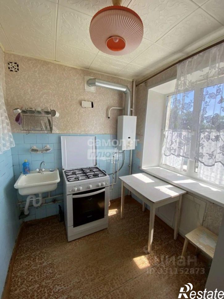 2-комн квартира ул Шахтостроительная, 8,  д. 8