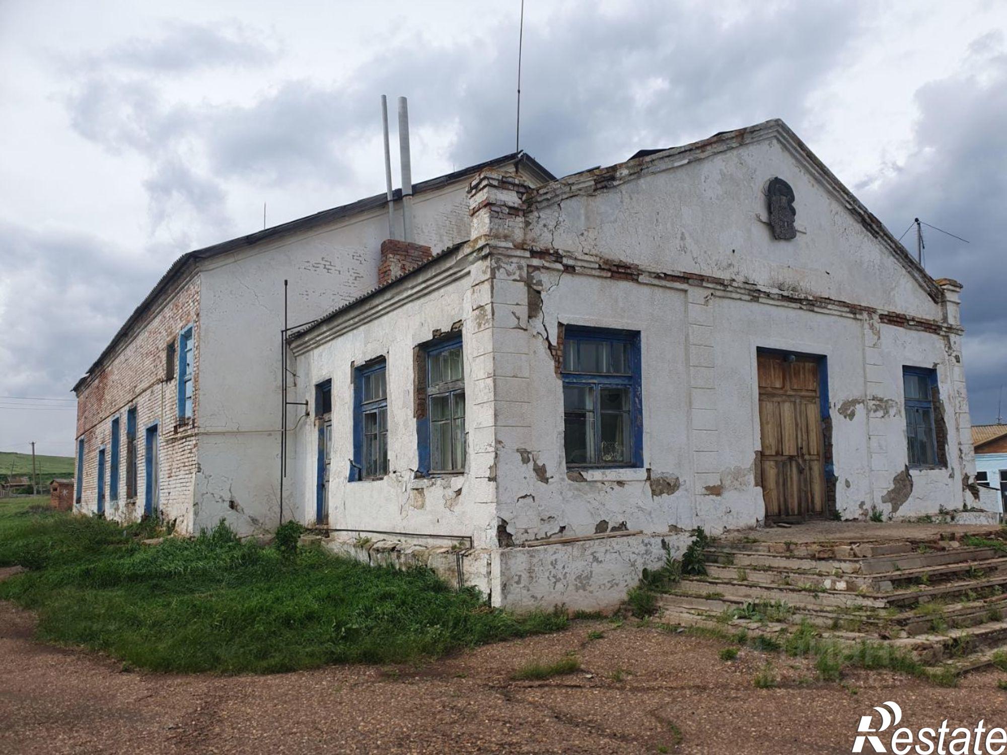Купить ОСЗ, отдельно стоящее здание за 235 116 рублей на Школьная улица, 3А