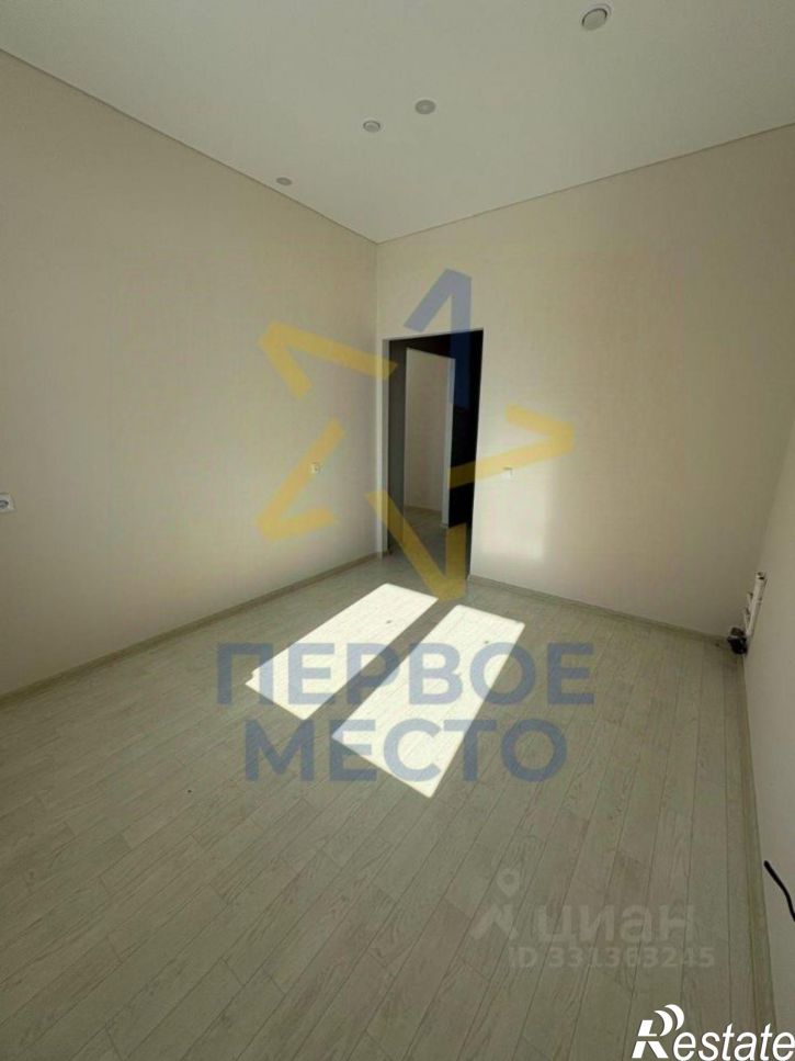 3-комн квартира улица Чистякова, 13,  д. 13