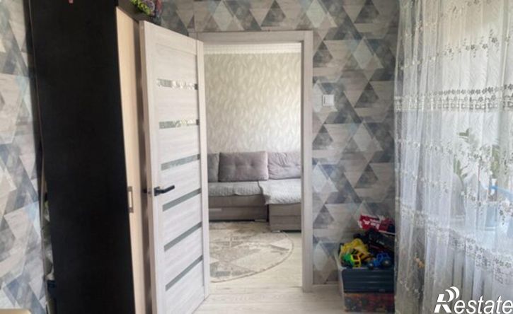 4-комн квартира Геологическая улица, 41,  д. 41