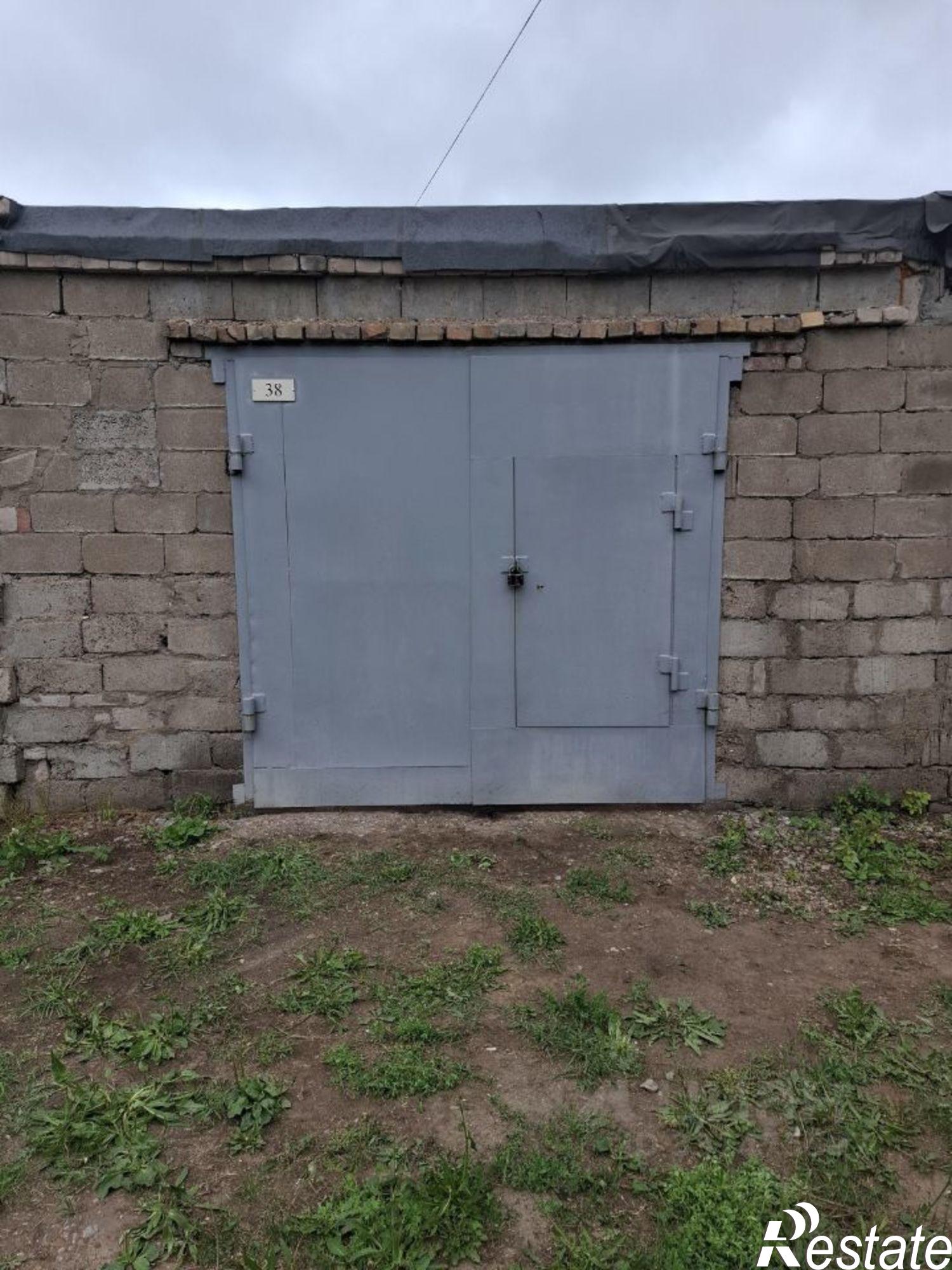 Купить гараж, место в паркинге за 348 660 рублей