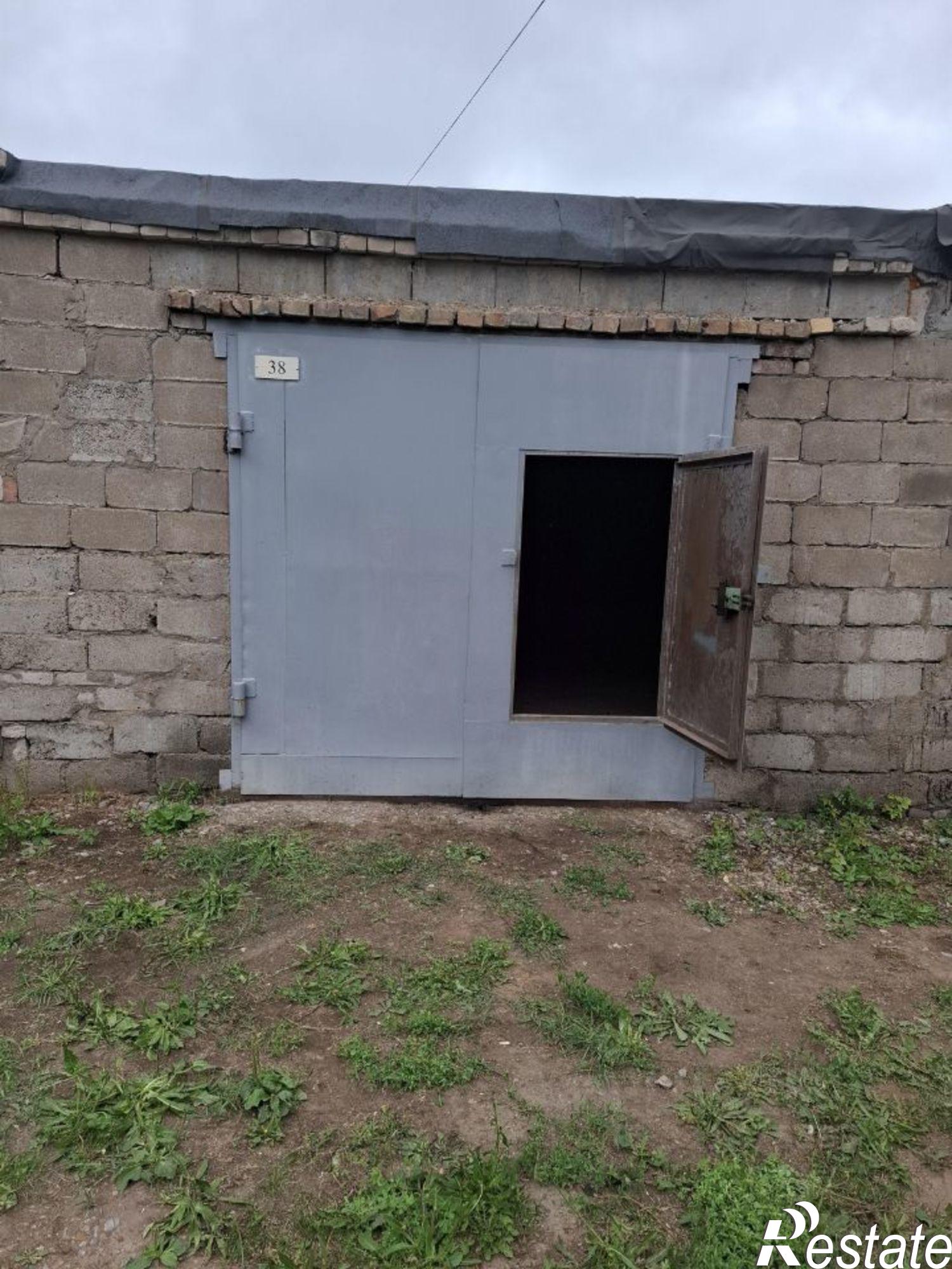 Купить гараж, место в паркинге за 348 660 рублей