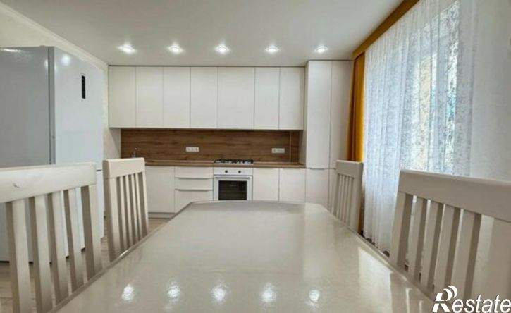 2-комн квартира ул 8 Марта, 7,  д. 7