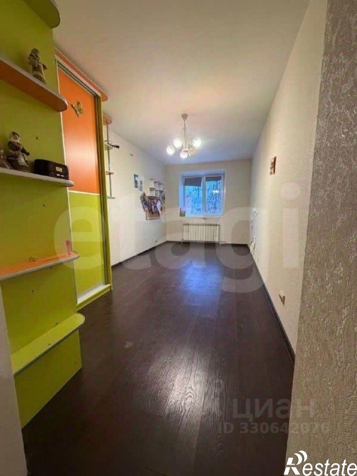 3-комн квартира Уральская улица, 42,  д. 42