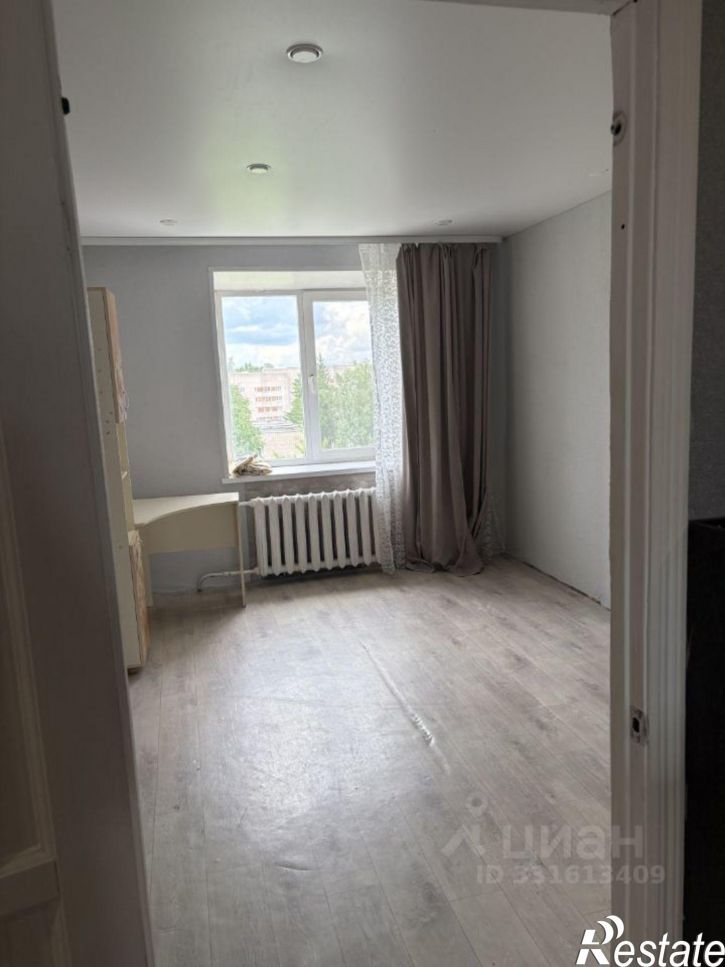 3-комн квартира улица Калинина, 27,  д. 27
