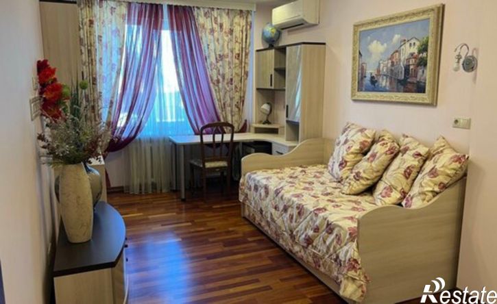 3-комн квартира Уфа, улица Заки Валиди, 58