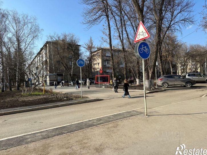 Торговое помещение Уфа, улица 40 лет Октября, 4А