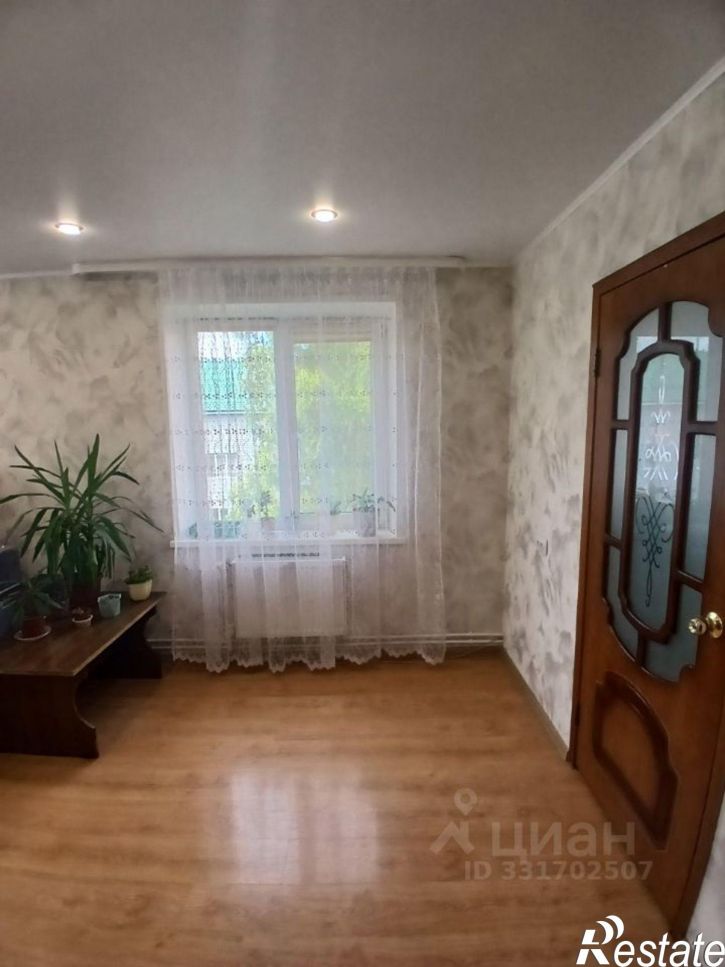 3-комн квартира ул Космонавтов, 4,  д. 4