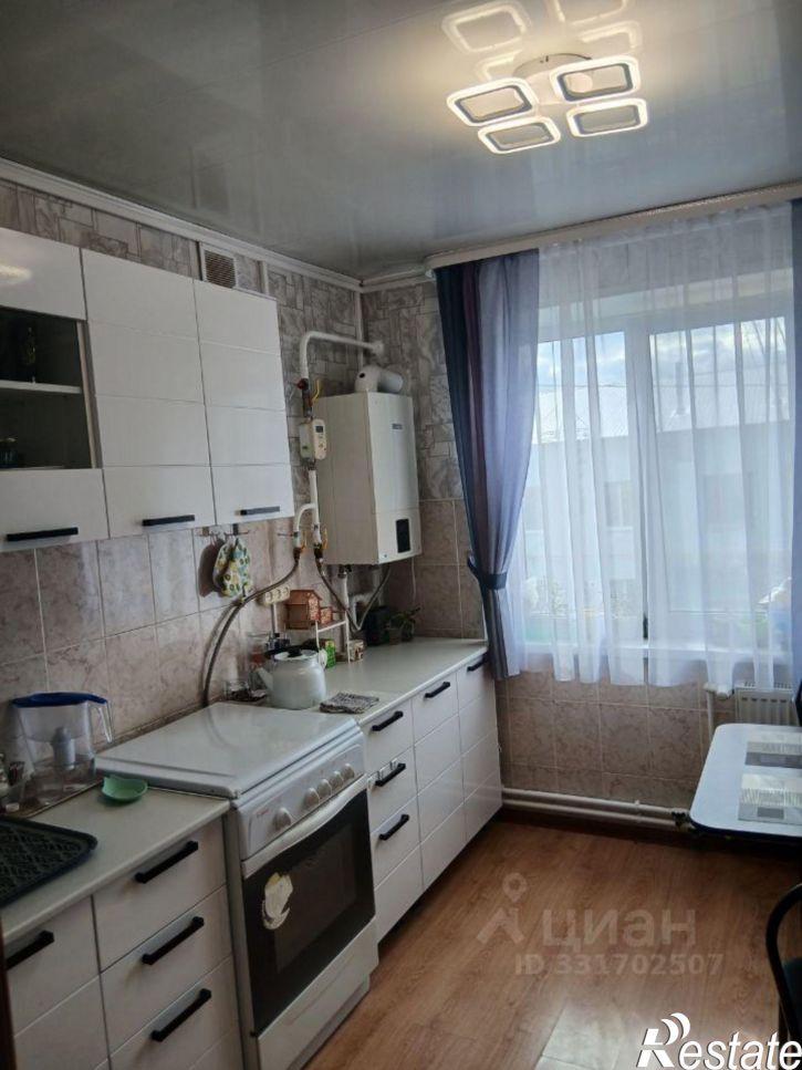 3-комн квартира ул Космонавтов, 4,  д. 4