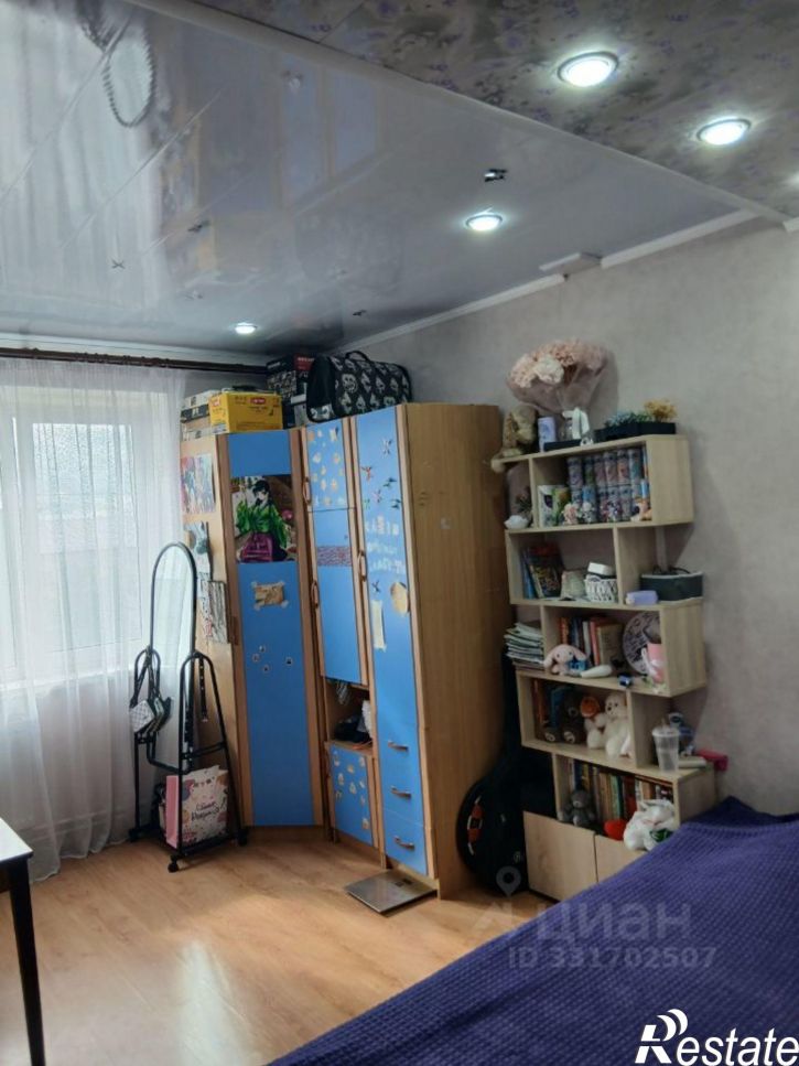 3-комн квартира ул Космонавтов, 4,  д. 4
