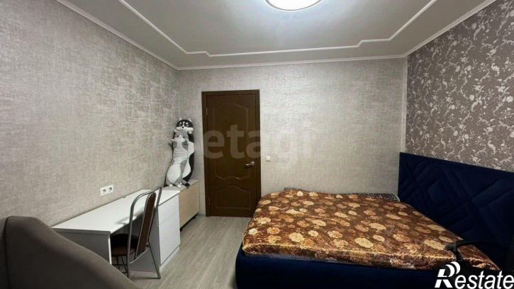 2-комн квартира ул Лазурная, 1,  д. 1