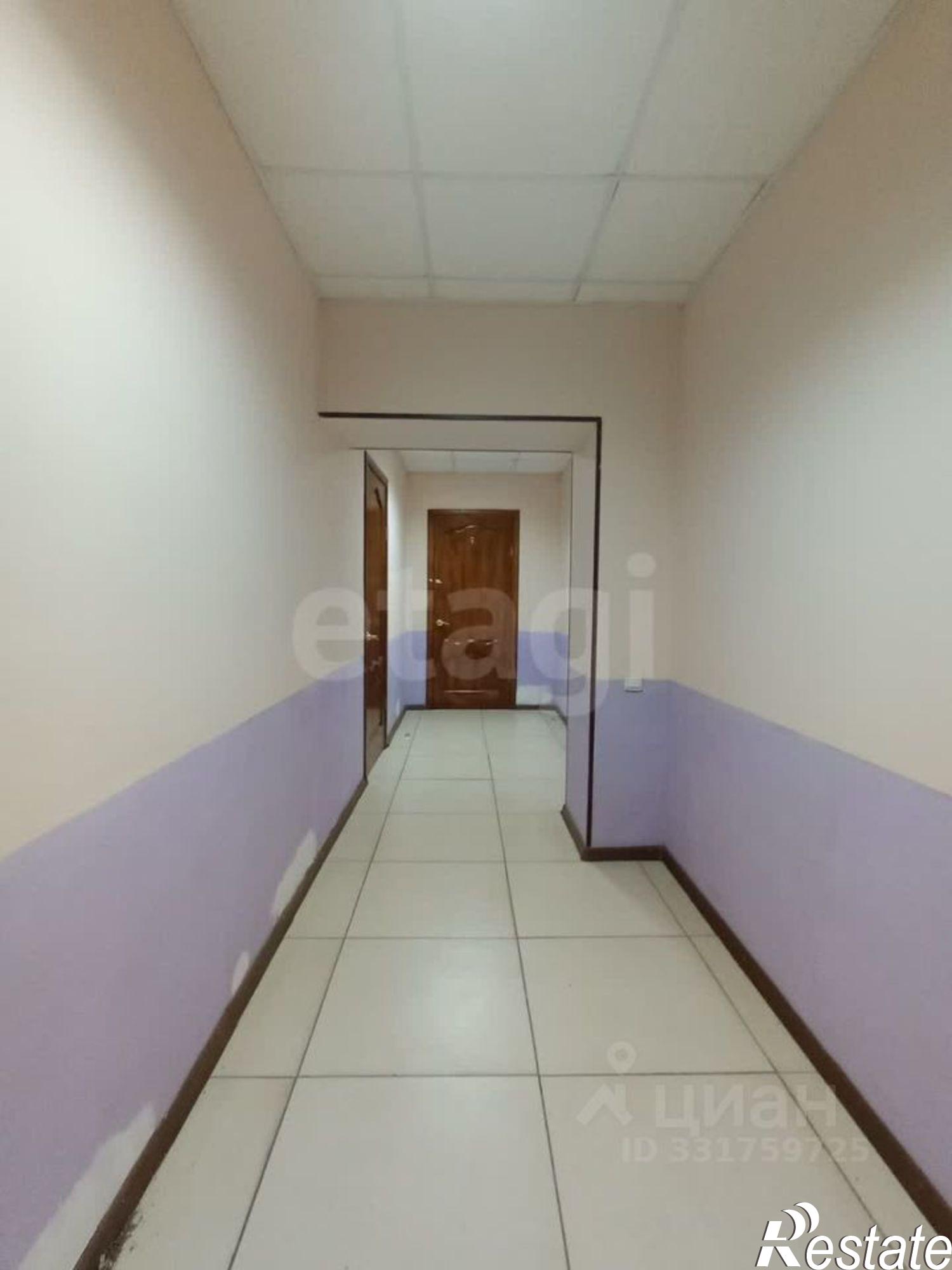 Купить офис, помещение под офис за 10 473 800 рублей на ул Лазурная, 7