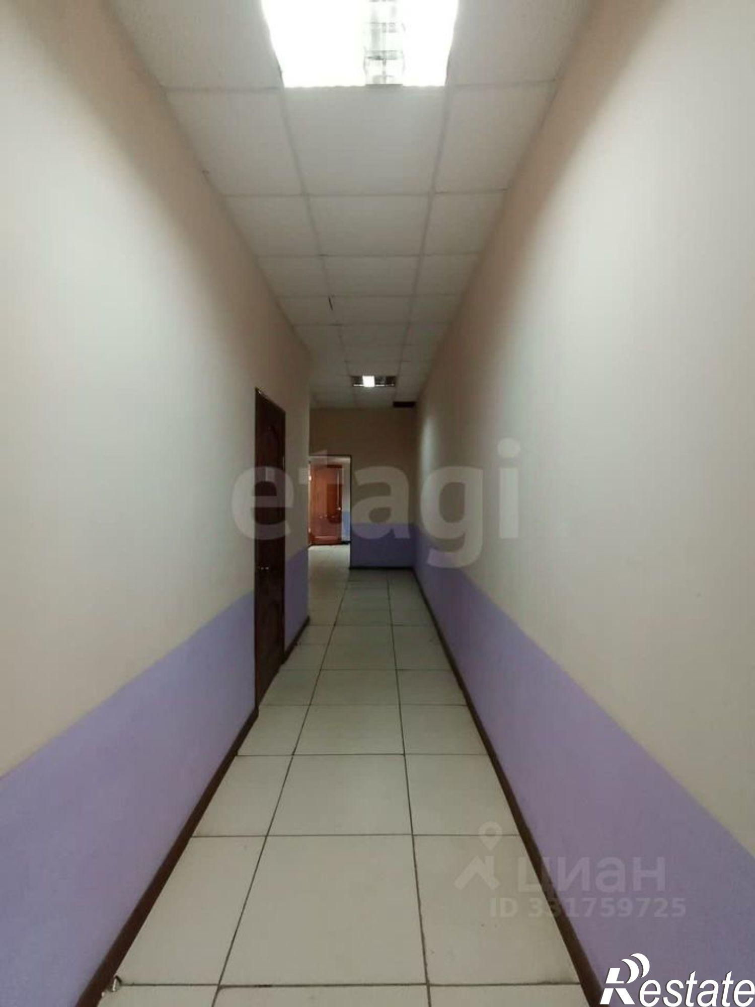 Купить офис, помещение под офис за 10 473 800 рублей на ул Лазурная, 7