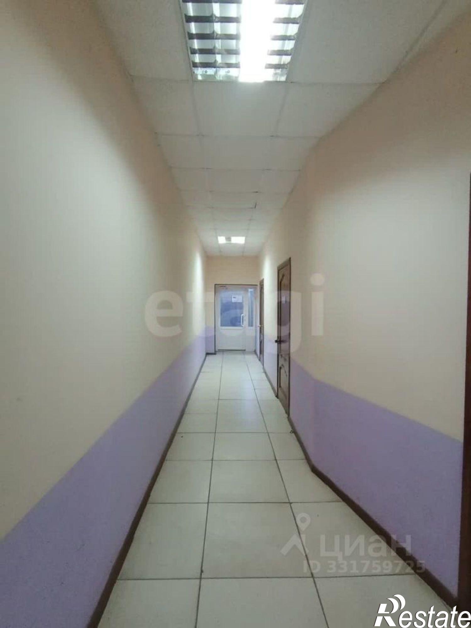 Купить офис, помещение под офис за 10 473 800 рублей на ул Лазурная, 7