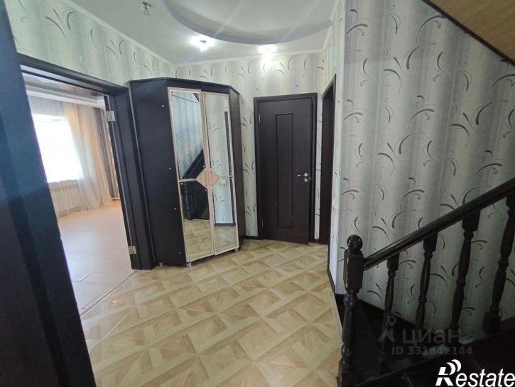 4-комн квартира ул Космонавтов, 12А,  д. 12А