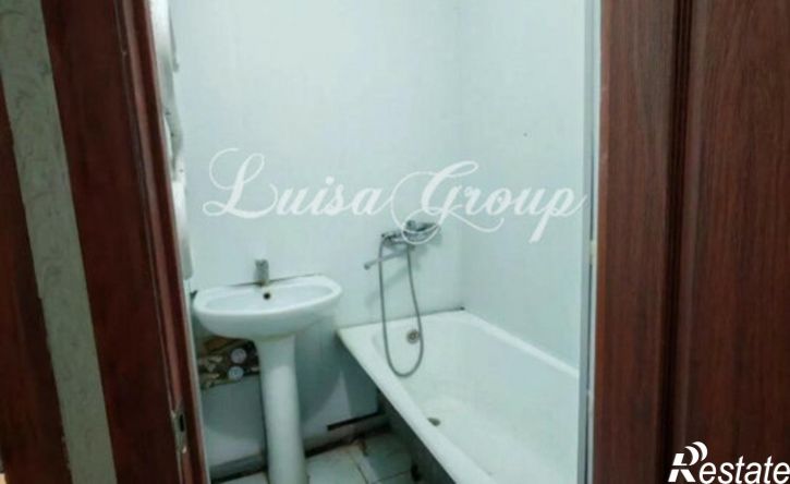 3-комн квартира ул Комарова, 27,  д. 27