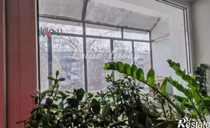 3-комн квартира ул Комарова, 27,  д. 27