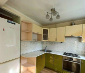 2-комн, 43кв м, этаж 3/5 б-р Славы, 18