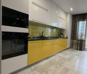 2-комн, 63кв м, этаж 10/18 ул Комарова, 8