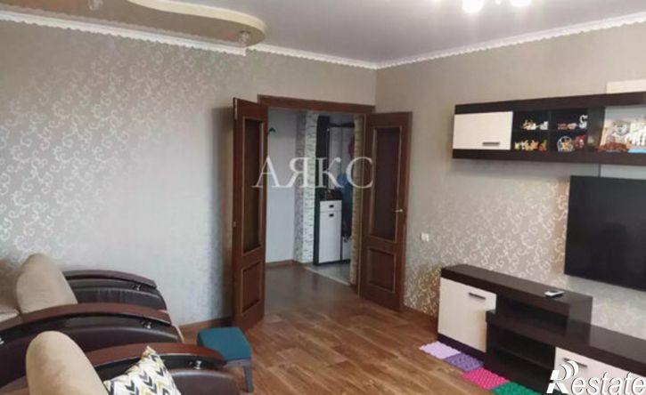 3-комн квартира ул Космонавтов, 6,  д. 6