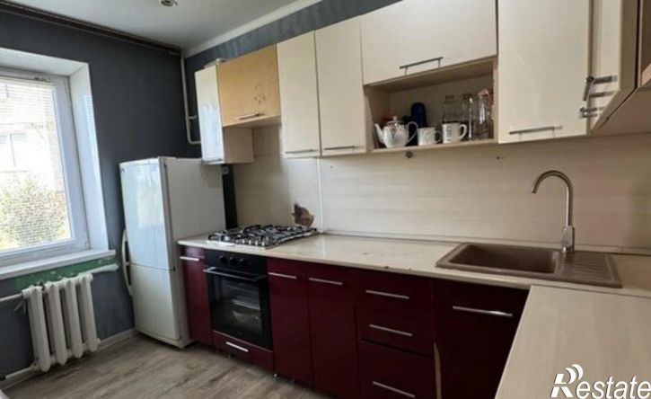 2-комн квартира Стерлитамак, микрорайон Солнечный, Юрматинская улица, 1