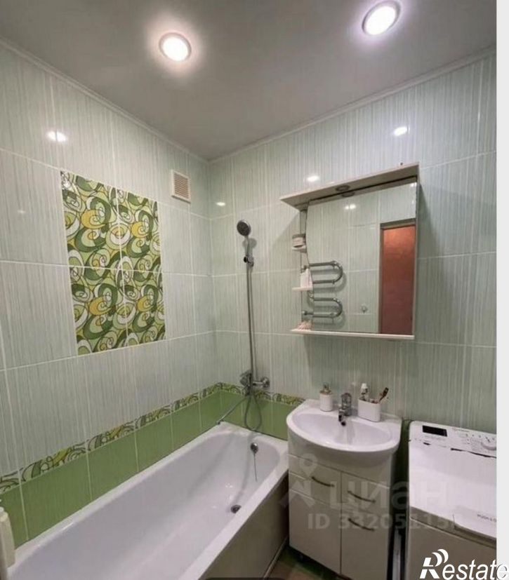 2-комн квартира ул Комарова, 2,  д. 2