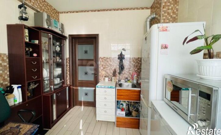 3-комн квартира Стерлитамак, проспект Ленина, 4