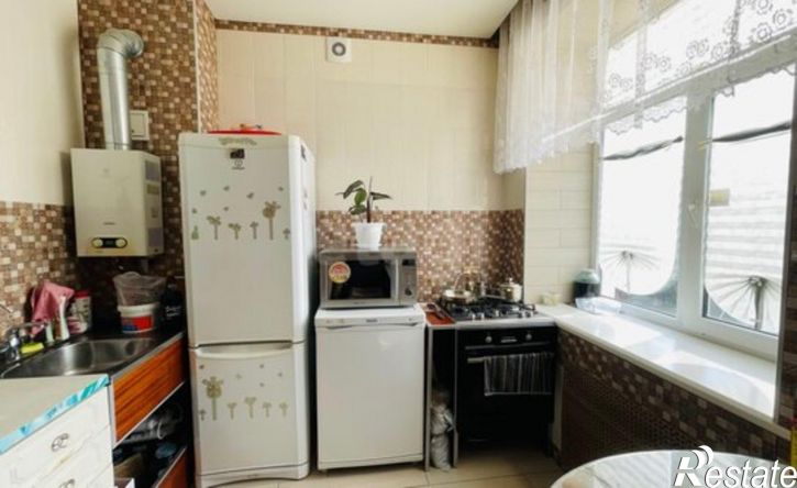 3-комн квартира Стерлитамак, проспект Ленина, 4