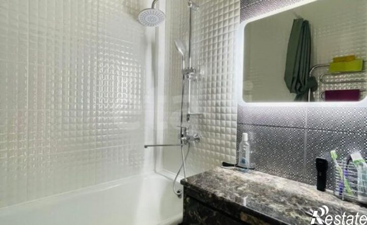 3-комн квартира Стерлитамак, проспект Ленина, 4