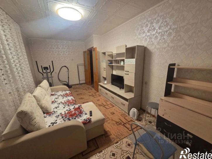 3-комн квартира ул Стахановская, 8,  д. 8
