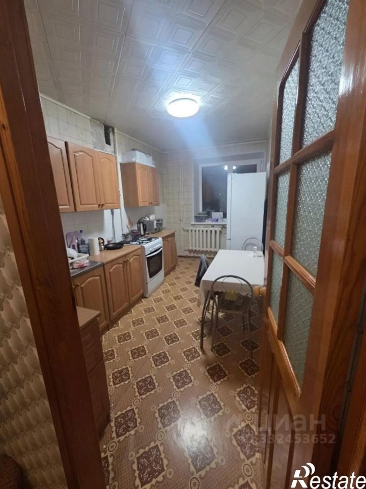 3-комн квартира ул Стахановская, 8,  д. 8
