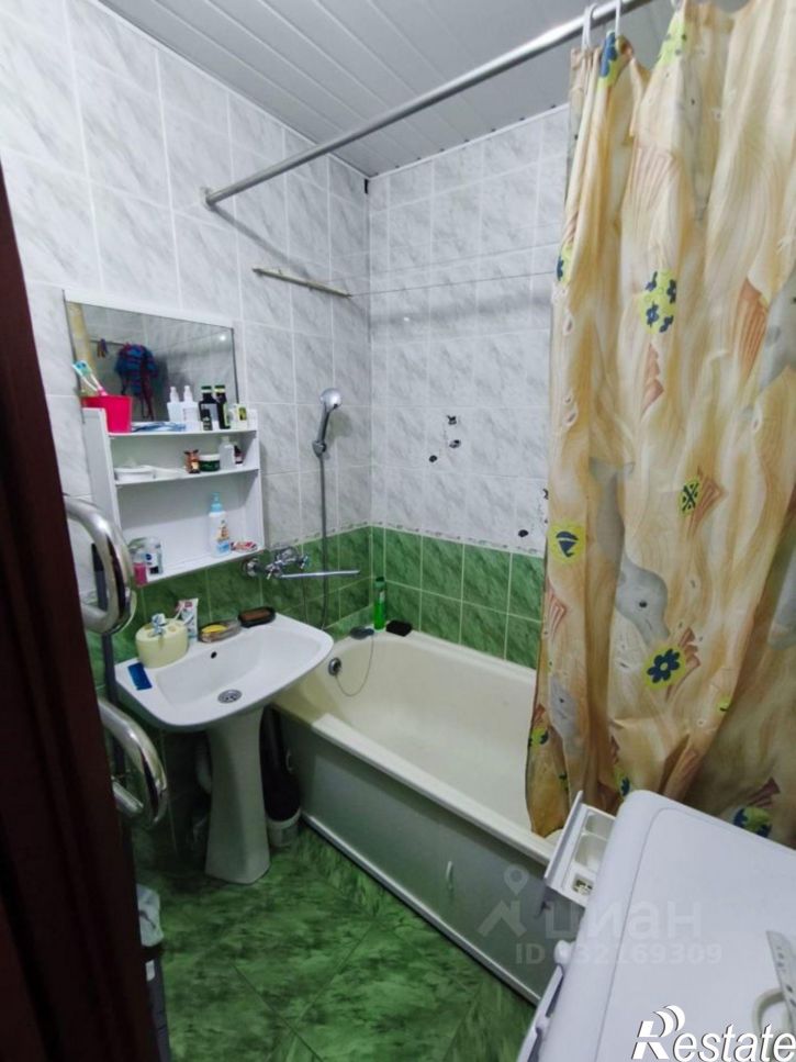 2-комн квартира ул Зиннура Зарипова, 1,  д. 1