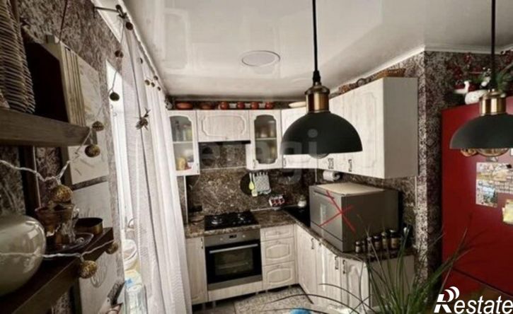 4-комн квартира Стерлитамак, Коммунистическая улица, 29