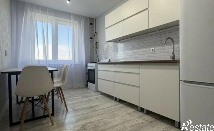 3-комн квартира пр-кт Победы, 5,  д. 5