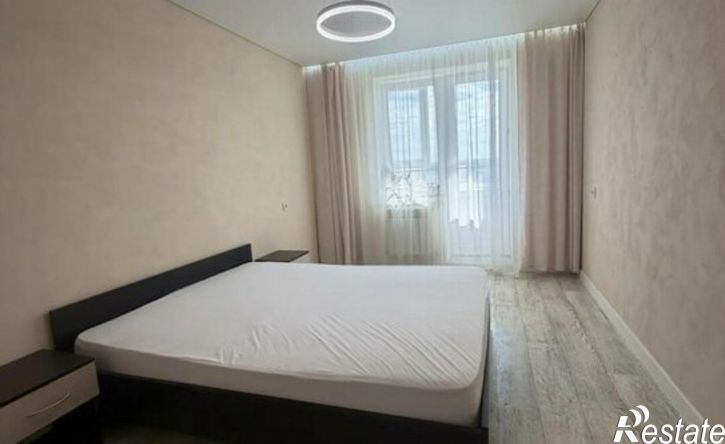 3-комн квартира пр-кт Победы, 5,  д. 5