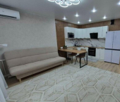3-комн, 61кв м, этаж 8/18 Яркий б-р, 9