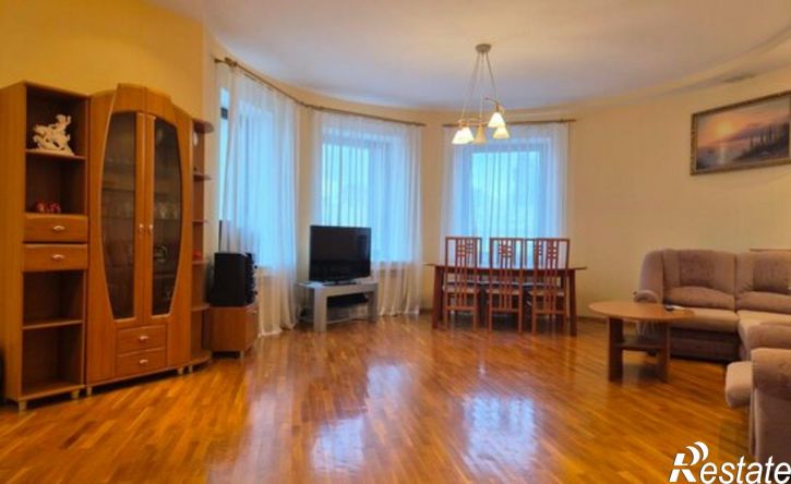 4-комн квартира Уфа, улица Ленина, 60