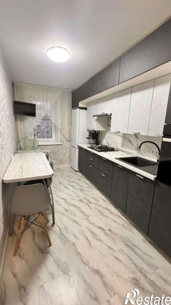 3-комн квартира улица Революционная,дом 165